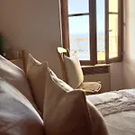 Location De Vacances, 3 Chambres, *